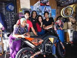 Download mp3 gila gila remaja 2 dan video mp4 gratis. 1malaysia Dalam Filem Gila Gila Remaja Dan Pembikinan Filem Gila Gila Remaja 2