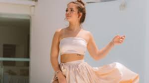 Veja fotos de Mel Maia em ensaio da moda: vestido, body e mais trends! -  Purepeople