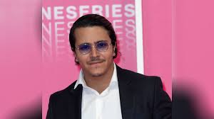 We don't have a biography for brahim bouhlel. F3h8s Yrg52n M