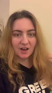 Jasmine Oates's Instagram, Twitter & Facebook