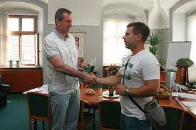 Zde naleznete veškeré potřebné informace o naší ordinaci! Starosta Petr Kolar Prijal Na Radnici Zachrance Z Mestskeho Koupaliste Veseli Nadmoravou