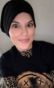 I seen 5 kids with wigs