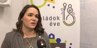 Eto played in the ehf cup for the first time in the 1998/99 season. Novak Katalin Otvenezerre Nott A Bolcsodei Ferohelyek Szama Magyarorszagon