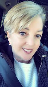 Holiday hair cutts 🎄!!! Come get a good haircut