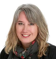 Kim Koons's Instagram, Twitter & Facebook