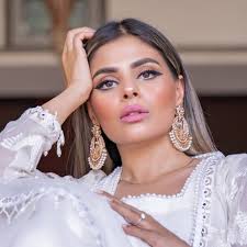 IQRA AZIZ HUSSAIN🇵🇰 (@iiqraaziz) • Instagram photos and videos