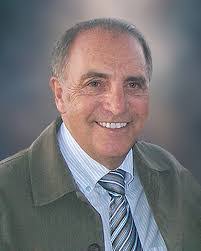 Mona Cahill's Instagram, Twitter & Facebook