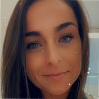 Deirdre Morris's Instagram, Twitter & Facebook