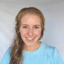 Summer Ross's Instagram, Twitter & Facebook