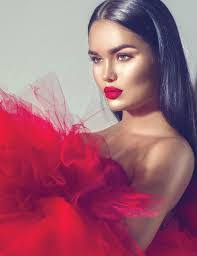 Becky Reiser's Instagram, Twitter & Facebook