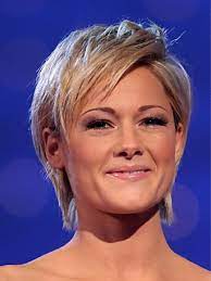 Short choppy hair short hair cuts short hair styles pixie hairstyles summer hairstyles cool hairstyles haircuts hair color and cut haircut and color. Pin On Kapsels