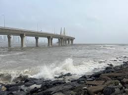 Bandra Bandstand Rock Beach in Bandra ...