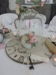 decoration de table de mariage theme alice aux pays des wedding table decorations vintage alice in wonderland wedding alice in wonderland tea party birthday