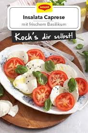 Der Klassiker Der Auf Keinem Brunch Fehlen Darf Rezept Fur Insalata Caprese Mit Tomaten Mozzarella Und Frischem Basi Rezepte Leckere Salate Insalata Caprese