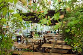 Restaurant, bar, garten mit mediterranem ambiente am alsterlauf. Tigre Farbenfrohes Lateinamerika In Speis Trank Geheimtipp Hamburg