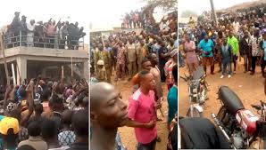 Yoruba worldwide should take to the streets to make sure that sunday igboho is not brought back to nigeria and if they bring him back, the yoruba should ensure that he is not badly. Sunday Igboho Storms Lagos For Yoruba Nation Rally Platinum Post News