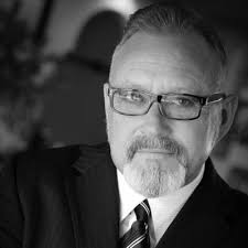 Aprile Osborne (@apriledosborne)