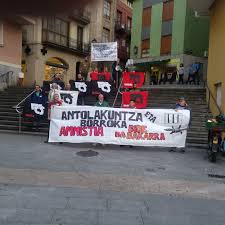 After a ceasefire was agreed in november 2011, the euskadi ta askatasuna agreed a year later to dissolve and disarm if their. Amnistia Garrasia