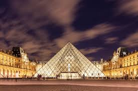 Die meisten sehenswürdigkeiten befinden sich in der französischen hauptstadt paris. Louvre In Paris Frankreich Franks Travelbox