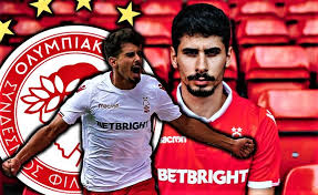 Dias is still unable to read as better as possible the game when his team are not in possession: Agona Profile Gil Dias The Versatile Gifted Olympiacos Winger Agonasport Com
