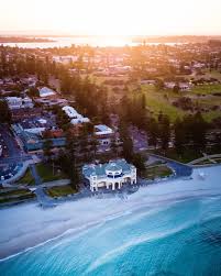 Early Morning Hangouts With The Crew Scottslawinski Rileywhite Photography Voltageimages Perth Propellorproject Western Australia City Sign Australia