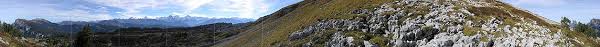 It is composed of several summits of which the highest is named chibe. Naturpanorama Ch Panoramafotos Zum Thema Region Niederhorn Sieben Hengste