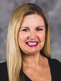 Renee Mason's Instagram, Twitter & Facebook