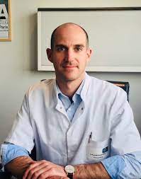 Le genou supporte des contraintes importantes et sa stabilité repose surtout sur les muscles, les tendons et les ligaments, ce qui l'expose aux traumatismes. Dr Paul Maisongrosse Chirurgien Orthopediste A Saint Jean Lavaur