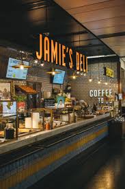 Jamie S Deli Has Landed In Vienna Airport Diseno De Restaurante Bar Barras Para Restaurante Mostrador De Restaurante
