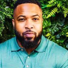 Joann Viernes's Instagram, Twitter & Facebook