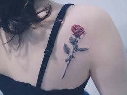With floral, feminine vibes and perfect execution, this type of rose tattoo adds intrigue to any sleeveless outfit. Rose Tattoo On The Shoulder Blade Upper Back Blade Tattoo Shoulder Blade Tattoo Small Rose Tattoo