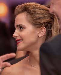 Posted by 3 hours ago. Reddit Emmawatson Elle Outtakes In Higher Resolution And Color In 2021 Jawline Emma Watson Fabulous