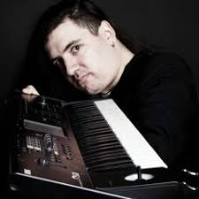 Stream Thomas Wolfram music