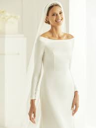 Maybe you would like to learn more about one of these? Hochzeitskleid Mit U Boot Ausschnitt Von Bianco Evento Braut De
