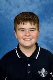 Darcy Hutton's Instagram, Twitter & Facebook