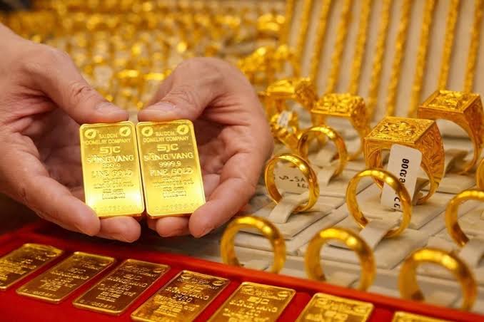 Giá vàng hôm nay (14/7): Thủng mốc 4.000 USD/ounce khi nhà đầu tư lo ngại  Fed tăng lãi suất