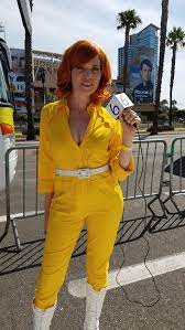File:April O'Neil cosplayer at Comic-Con International 20180721a.jpg -  Wikimedia Commons