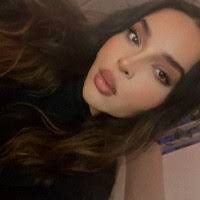 Karina Landeros's Instagram, Twitter & Facebook