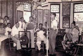 The dondang sayang, most notable musical entertainment form which is played in weddings. Blog To Express Dondang Sayang