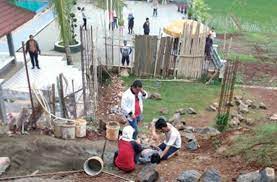 Kabupaten subang dilewati jalur utama pada wilayah utaranya dan dimanfaatkan juga sebagai jalur alternatif untuk ke bandung, cirebon atau tasikmalaya. Diduga Pengelola Kolam Renang Citapen Teledor Satu Orang Pegawai Tewas Kesetrum