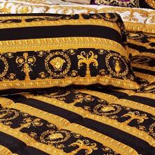 Bettwasche Medusa 100 Baumwollsatin Von Versace Home Alexander Mcqueen Mcqueen Alexander Mcqueen Scarf