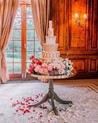 All these factors affect how much does wedding catering cost. Average Price Of A Wedding Cake A 2021 Guide For You