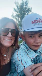 Happy happy birthday to my sister. Amie Stokes… I hope you have a fabulous  day!! Love you big 💋