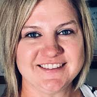 Amanda Bennington's Instagram, Twitter & Facebook