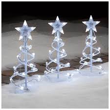 30 Moglichkeiten Die Weihnachtsbeleuchtung Ausserhalb Der Weihnachtszeit Zu Nutzen Alleshier In 2020 Outside Christmas Decorations Christmas Lights Spiral Tree