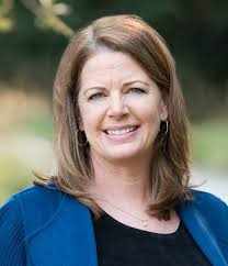 Dana Nunn's Instagram, Twitter & Facebook