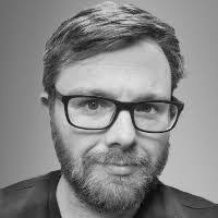 Darren Farrar's Instagram, Twitter & Facebook