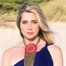 Leticia spiller é uma atriz, produtora, diretora, poetisa, dançarina, escritora, cantora e compositora brasileira.apoio:livro de romance doce anseio de jucél. Leticia Spiller Wiki Net Worth Married Husband Bio Height Age