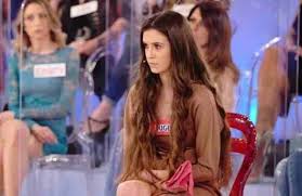 Nelle puntate future di uomini e donne, gemma continuerà a essere la protagonista indiscussa a uomini e donne oggi, 6 aprile: Uomini E Donne Scoppia Il Caos Lite Tra Eugenia E Federica