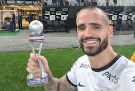 Renato Augusto valoriza desempenho do Corinthians no Dérbi e deixa elogios  a Fernando Lázaro